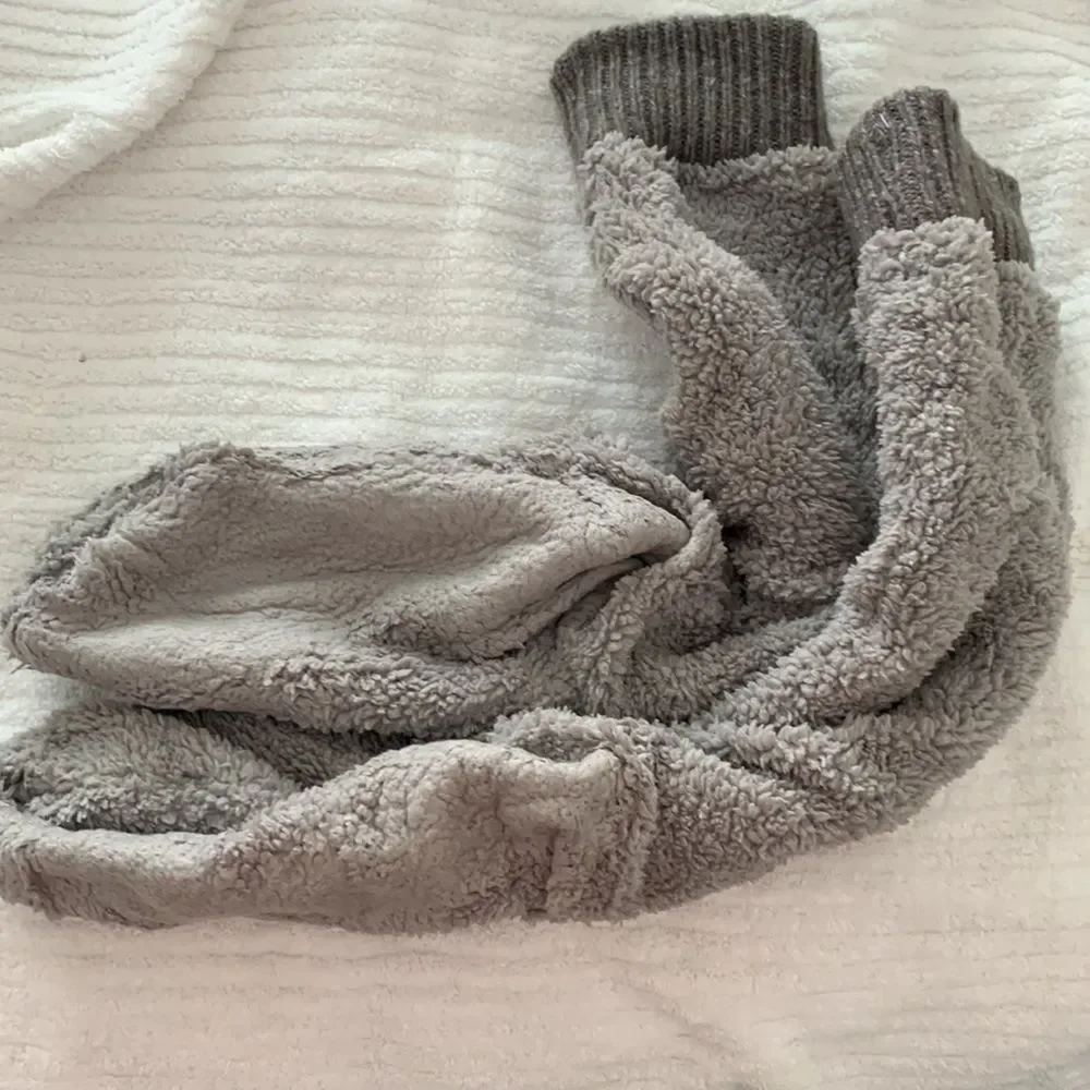 Muk Luks Cozy Feet Fireside Cabin Socks